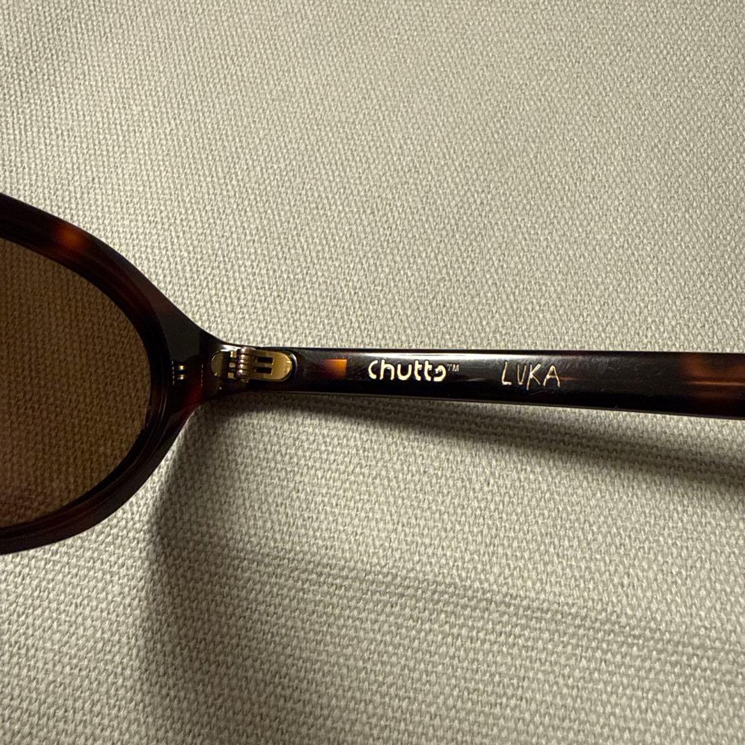 新品　chutts ブラウン ユニセックス オーバルシェイプサングラス