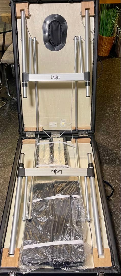 【美品】 LASHE 折りたたみ まつ毛エクステ エステ マッサージ ベット