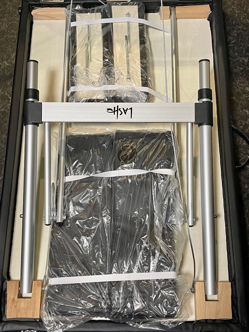 【美品】 LASHE 折りたたみ まつ毛エクステ エステ マッサージ ベット