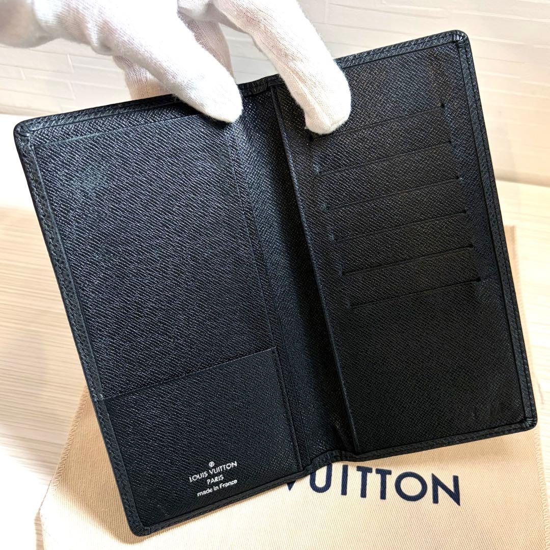美品　ルイヴィトン　札入れ　タイガ　黒　折り財布　長財布