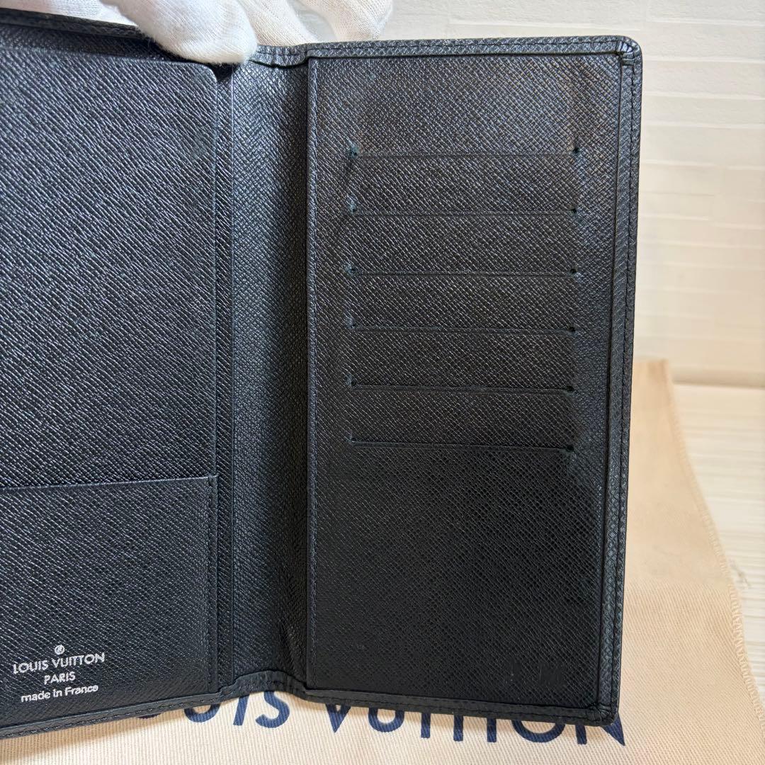 美品　ルイヴィトン　札入れ　タイガ　黒　折り財布　長財布