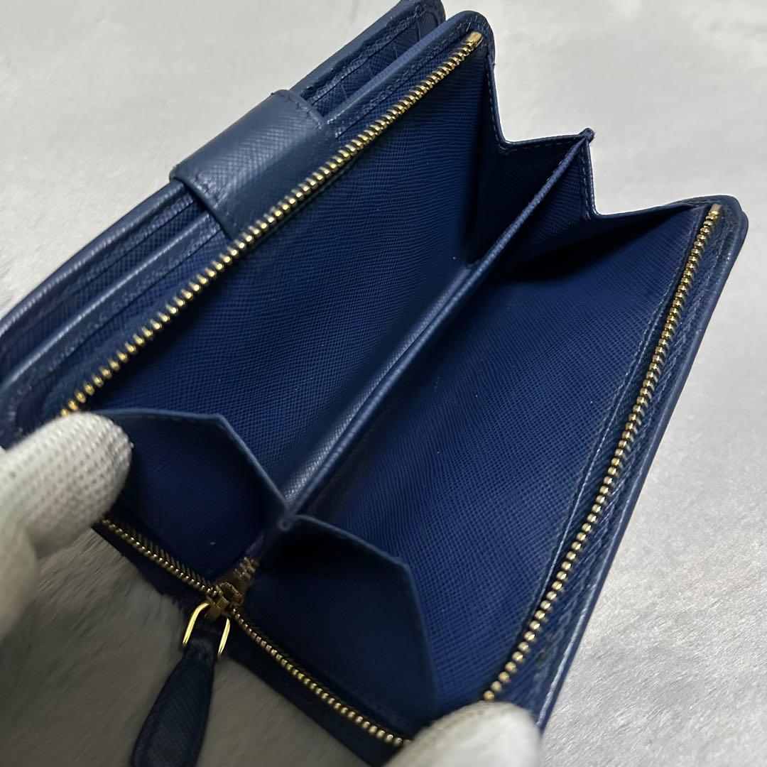 PRADA プラダ　折り財布　ラウンドファスナー　ブルー　ゴールドロゴ