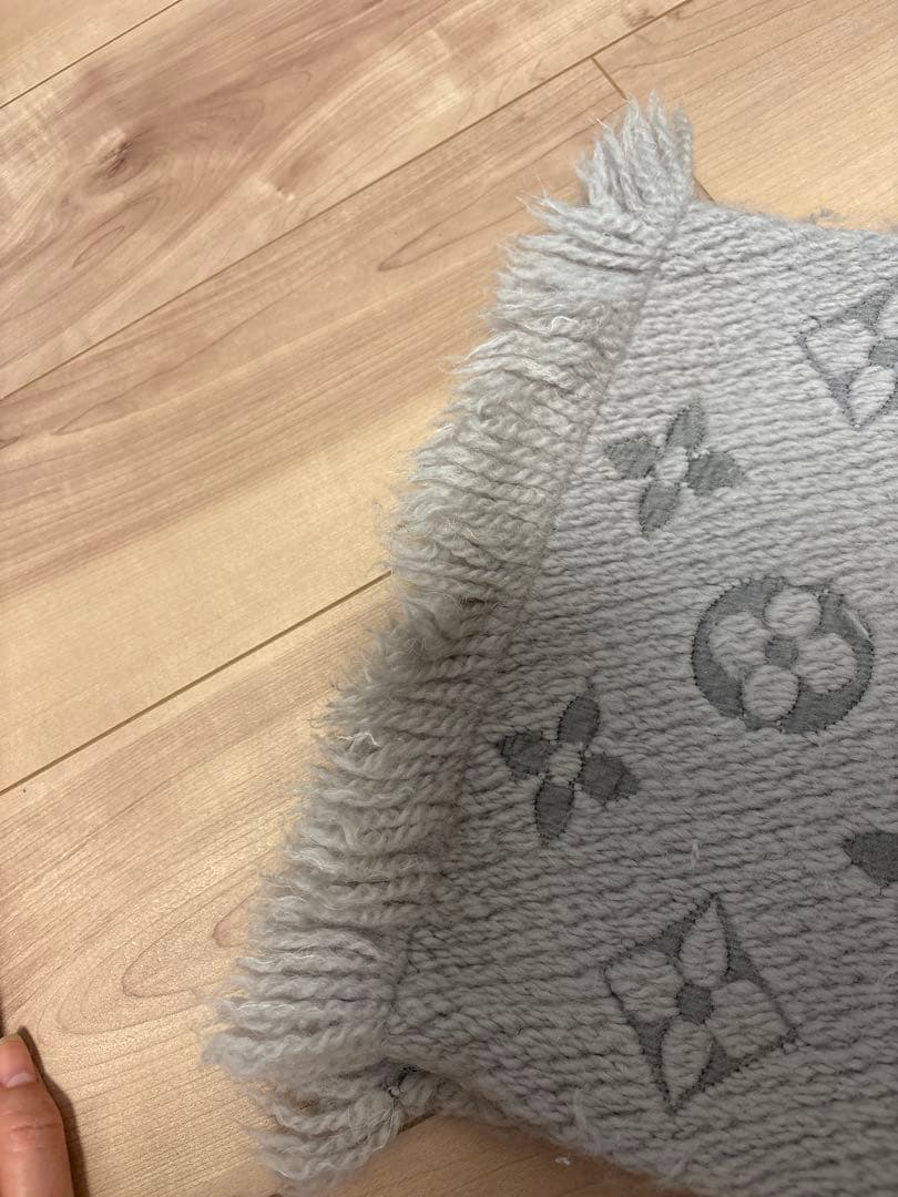 ルイヴィトンマフラーグレー