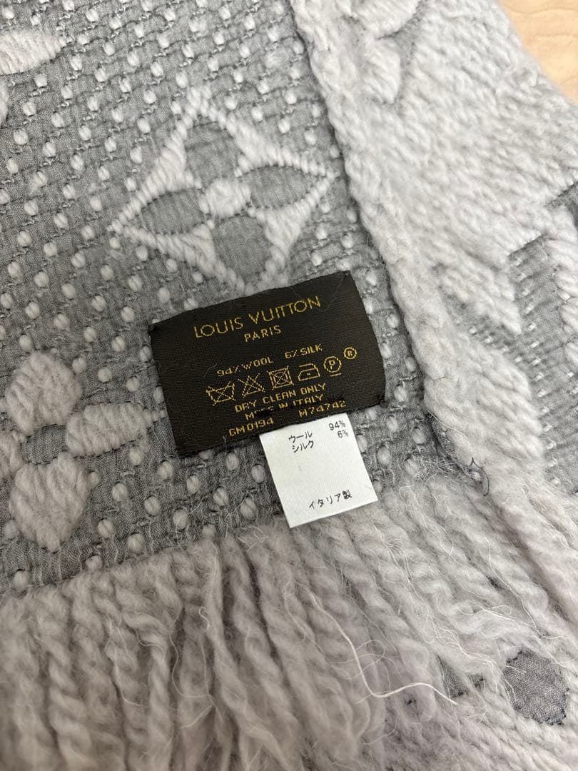ルイヴィトンマフラーグレー