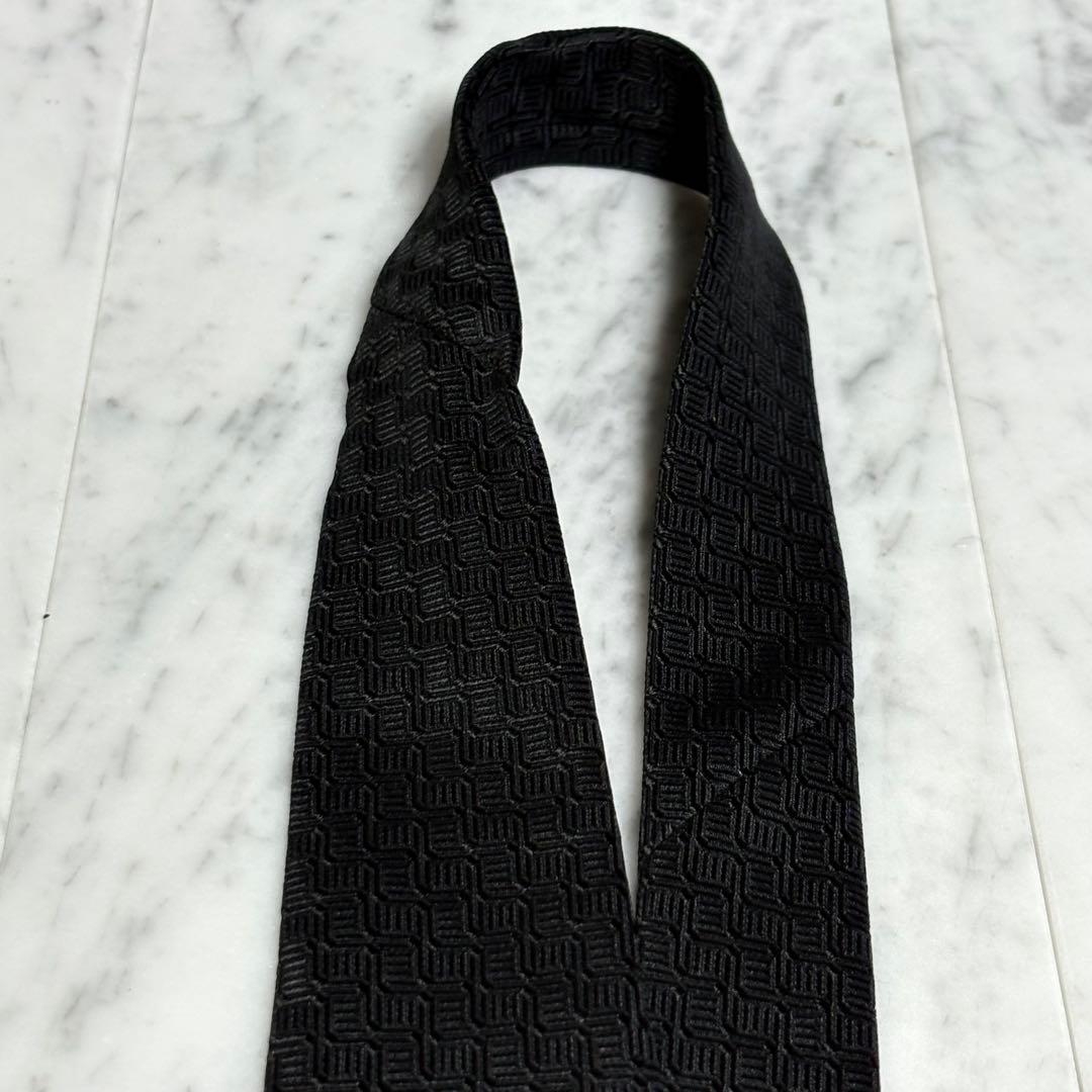 BURBERRY ネクタイ ブラック パターン柄 総柄