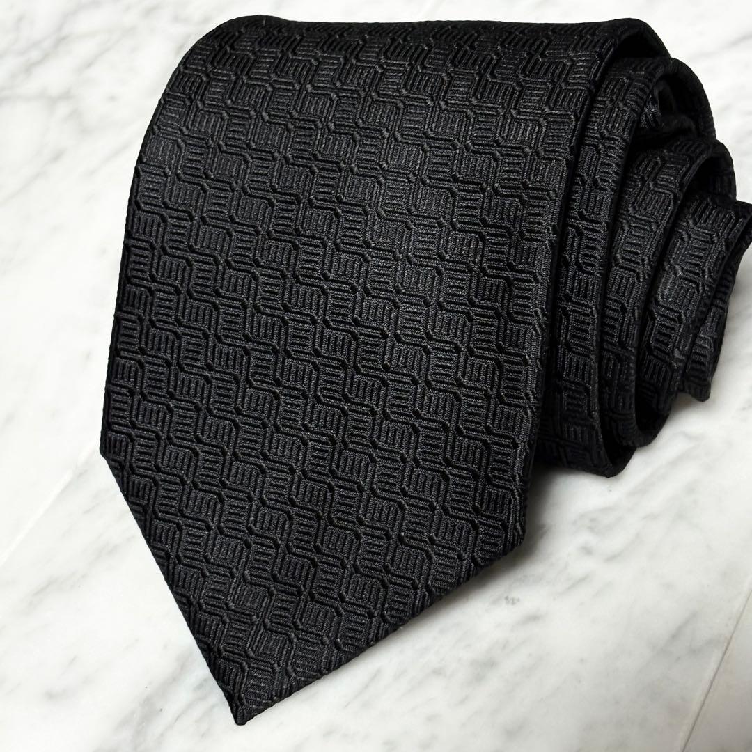 BURBERRY ネクタイ ブラック パターン柄 総柄