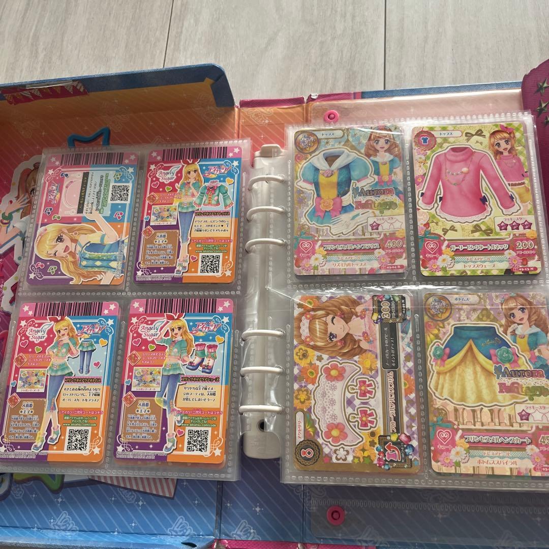 アイカツ カード　ケース＆キーホルダー付き 約９０枚　レア