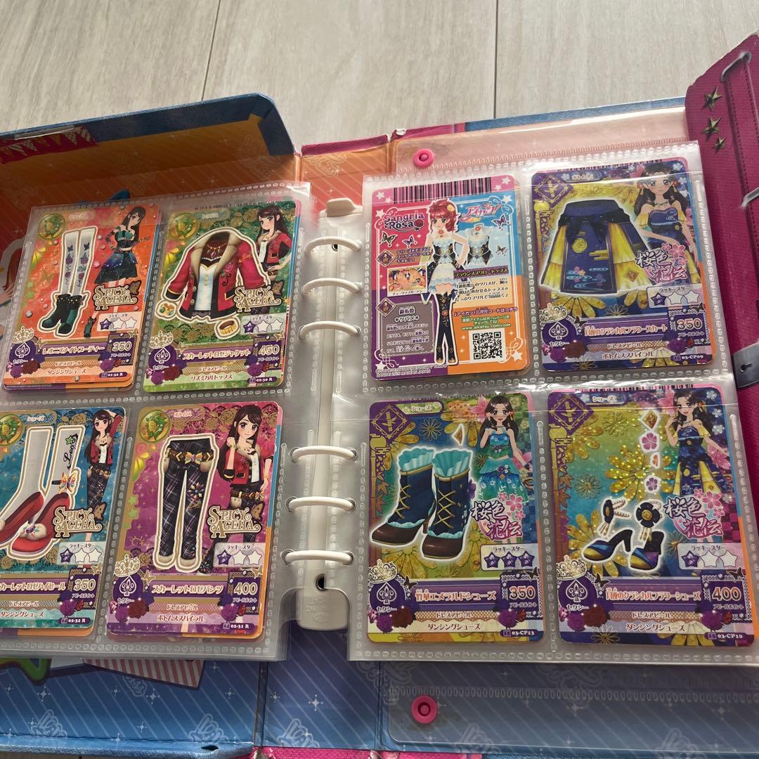 アイカツ カード　ケース＆キーホルダー付き 約９０枚　レア