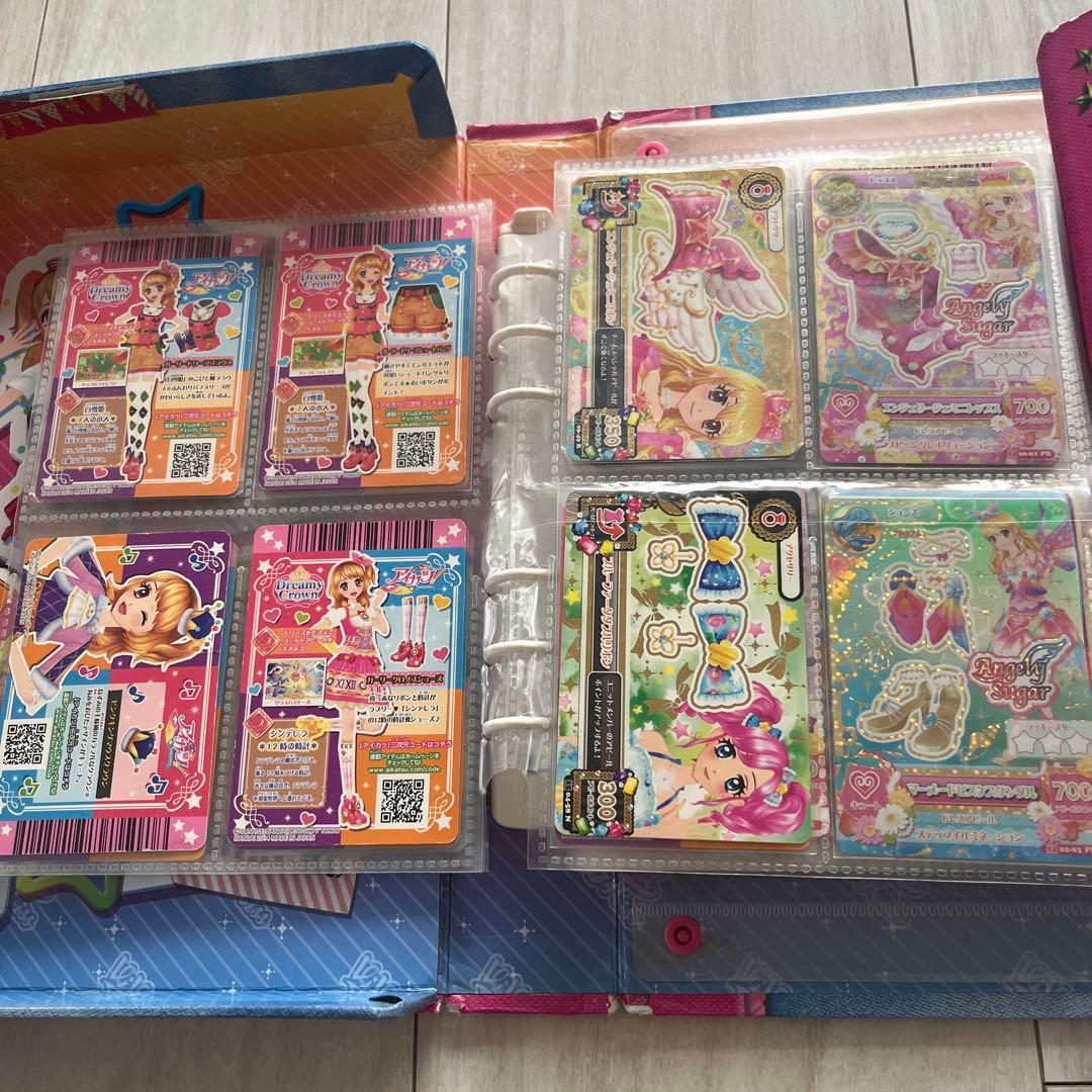 アイカツ カード　ケース＆キーホルダー付き 約９０枚　レア