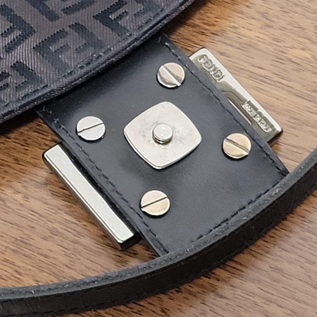 FENDI フェンディ マンマバケット キャンバス　ズッキーノ　ブラック