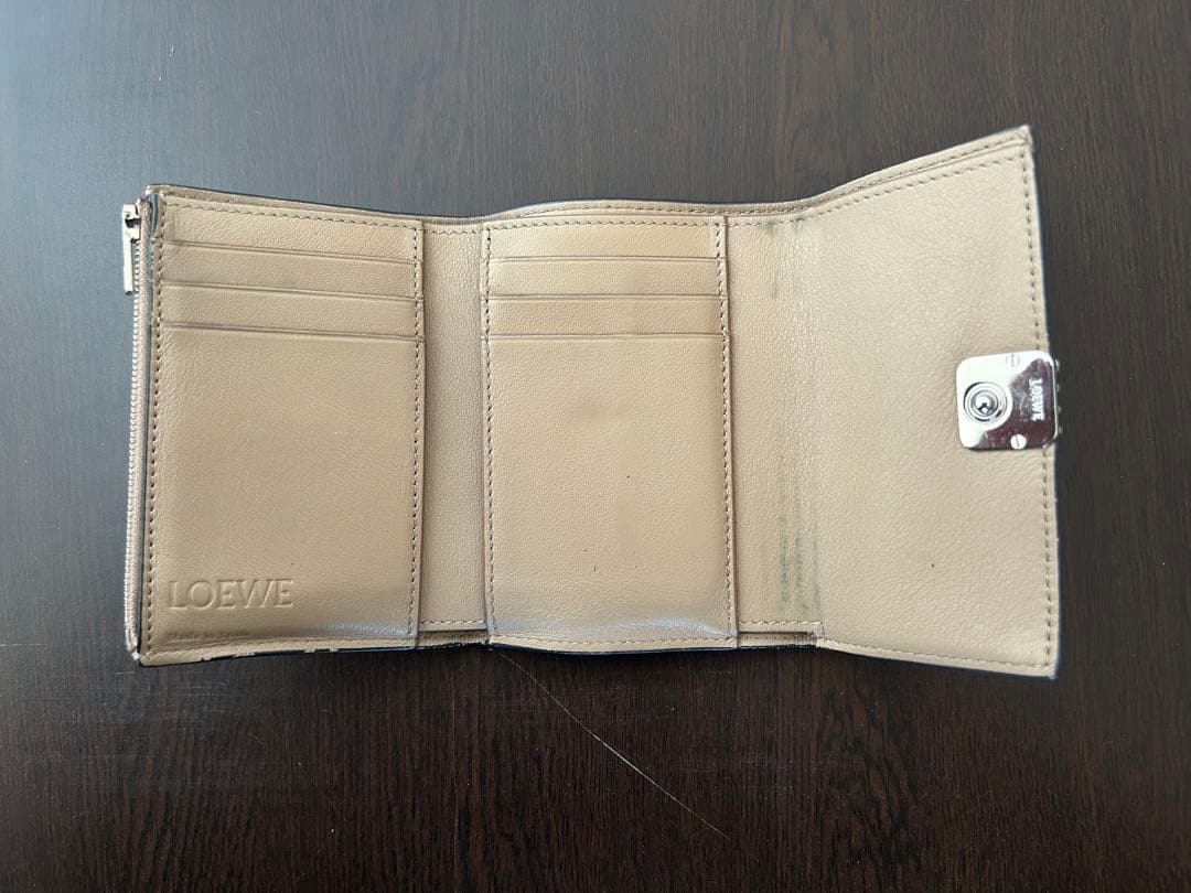 LOEWE ロエベ 三つ折り財布 ベージュ