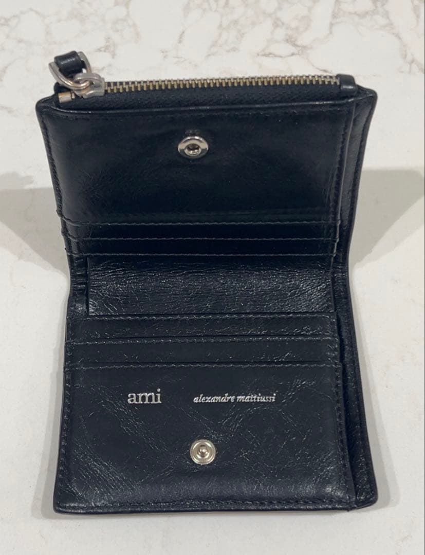 【最終値下げ】AMIPARIS シワ加工 小銭入れ付き 二つ折り財布 アミパリス