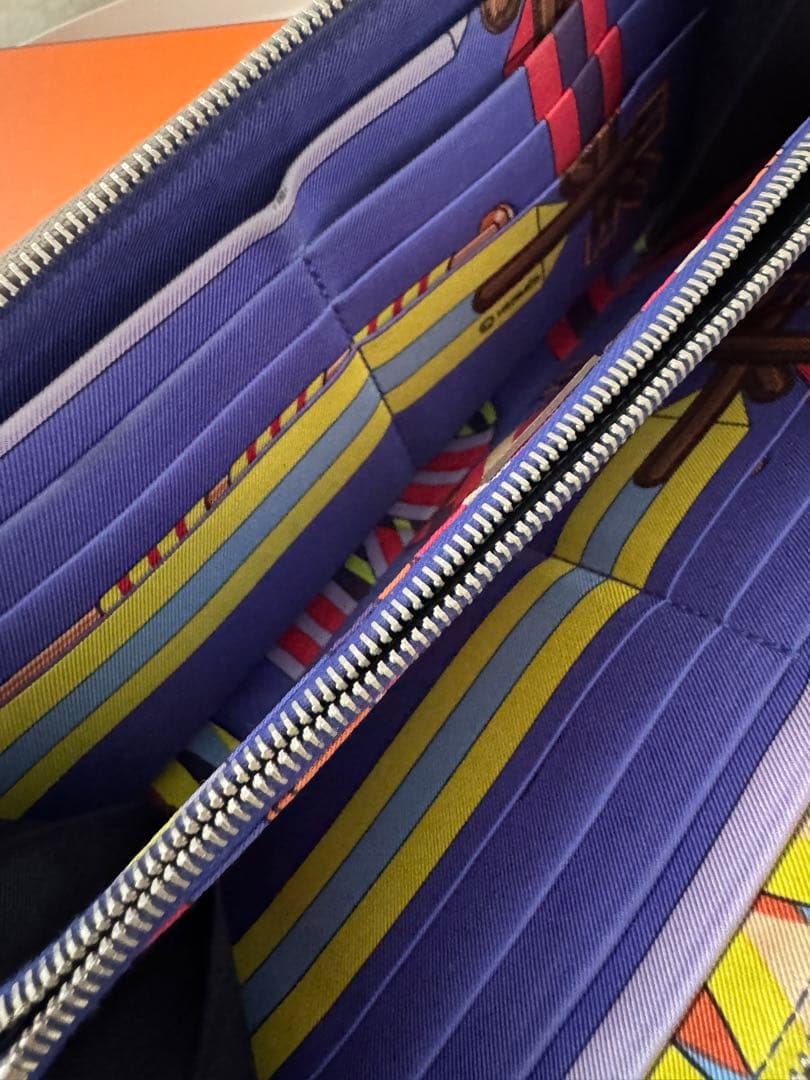 HERMES エルメス　シルクイン　長財布　エトゥープ