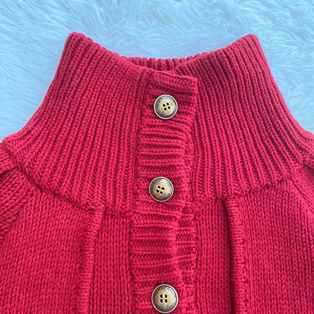 希少　バーバリーブルーレーベル　ニットポンチョ　金ボタン　赤　Mサイズ　三陽商会