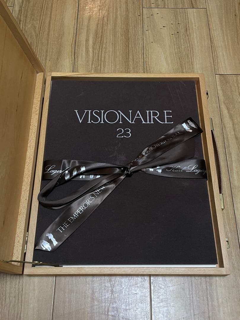 アート・デザイン・音楽 Visionaire 23 Karl Lagerfeld