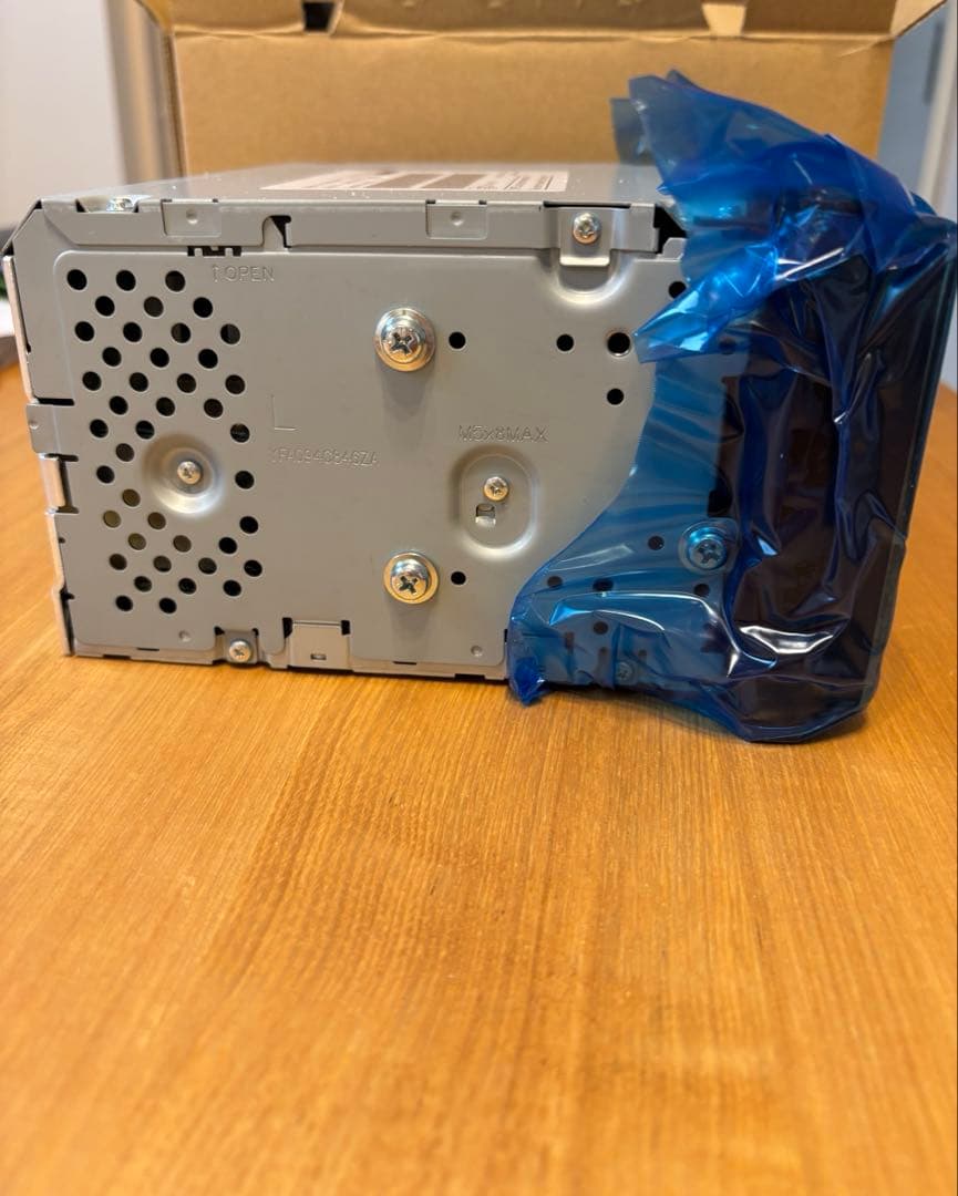 トヨタ　ハイエース　純正ナビ　新車外し　ダークプライムSより取り外し　今だけ価格