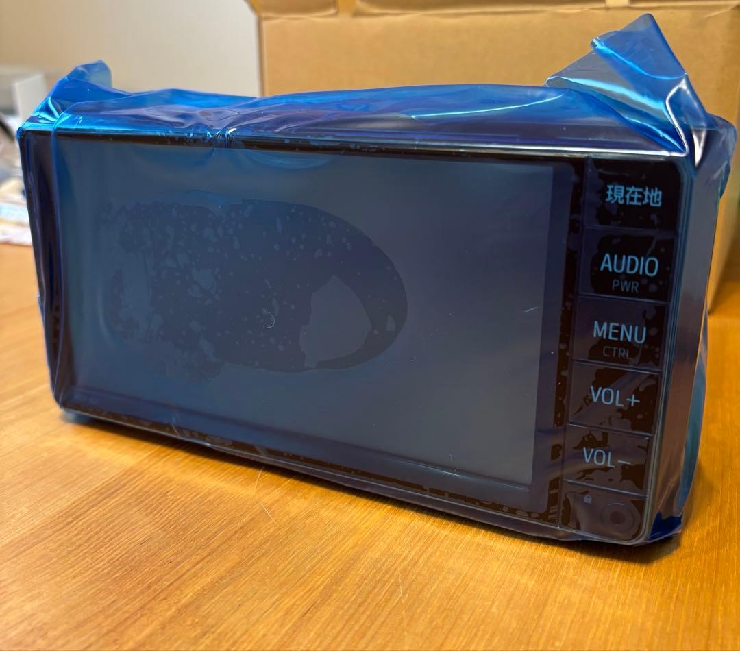 トヨタ　ハイエース　純正ナビ　新車外し　ダークプライムSより取り外し　今だけ価格