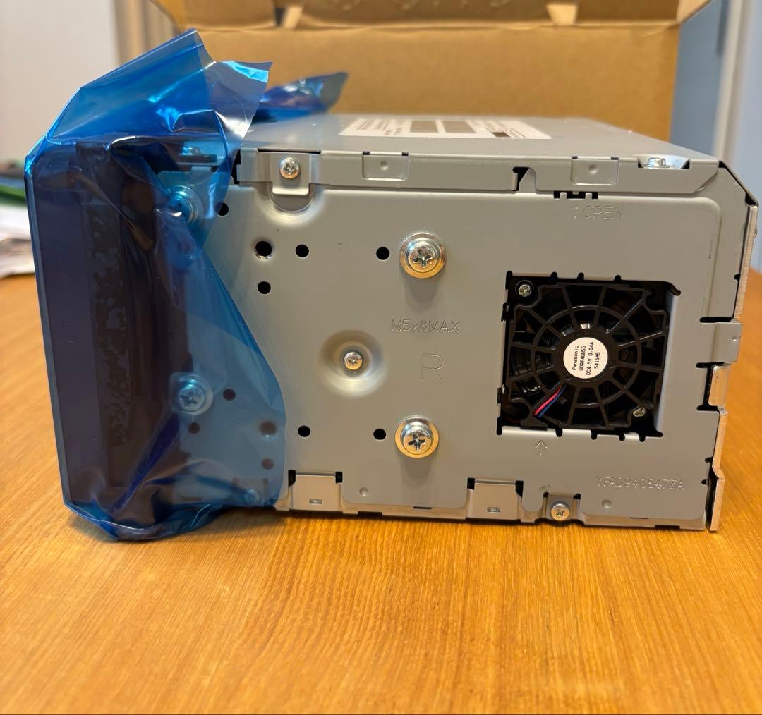 トヨタ　ハイエース　純正ナビ　新車外し　ダークプライムSより取り外し　今だけ価格