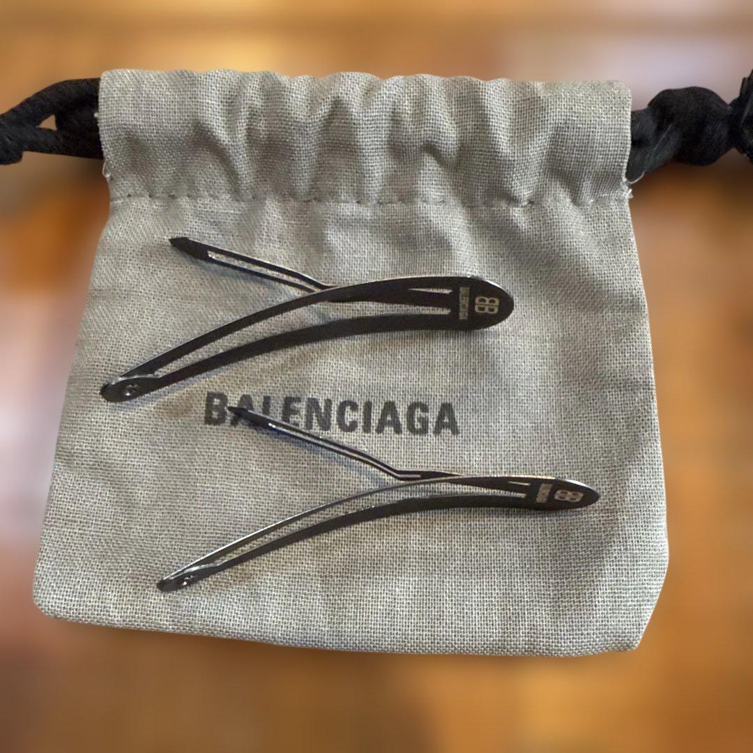 BALENCIAGA ブラック ヘアピン 2個セット