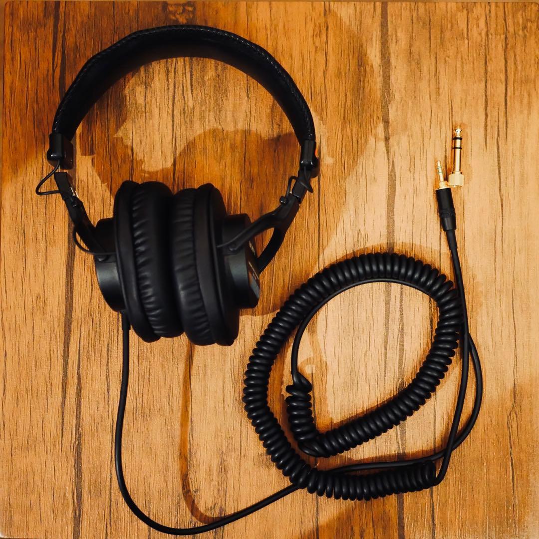 SONY MDR-7506 スタジオモニターヘッドホン 新品イヤーパッド交換済み