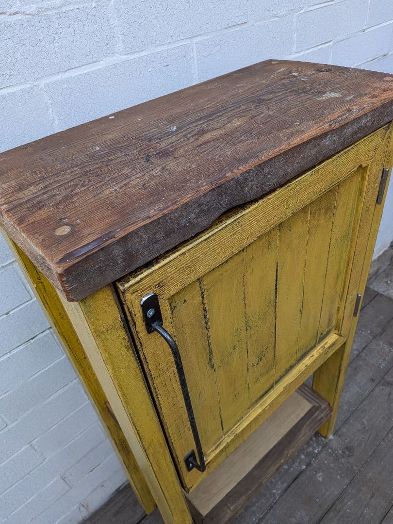 Y　古材かざり棚