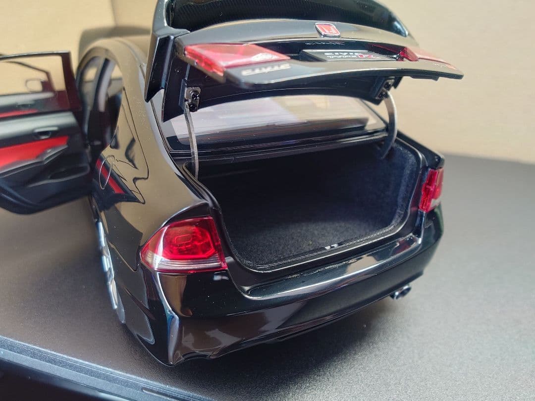 モーターヘリックス　1/18　シビックタイプR　FD2