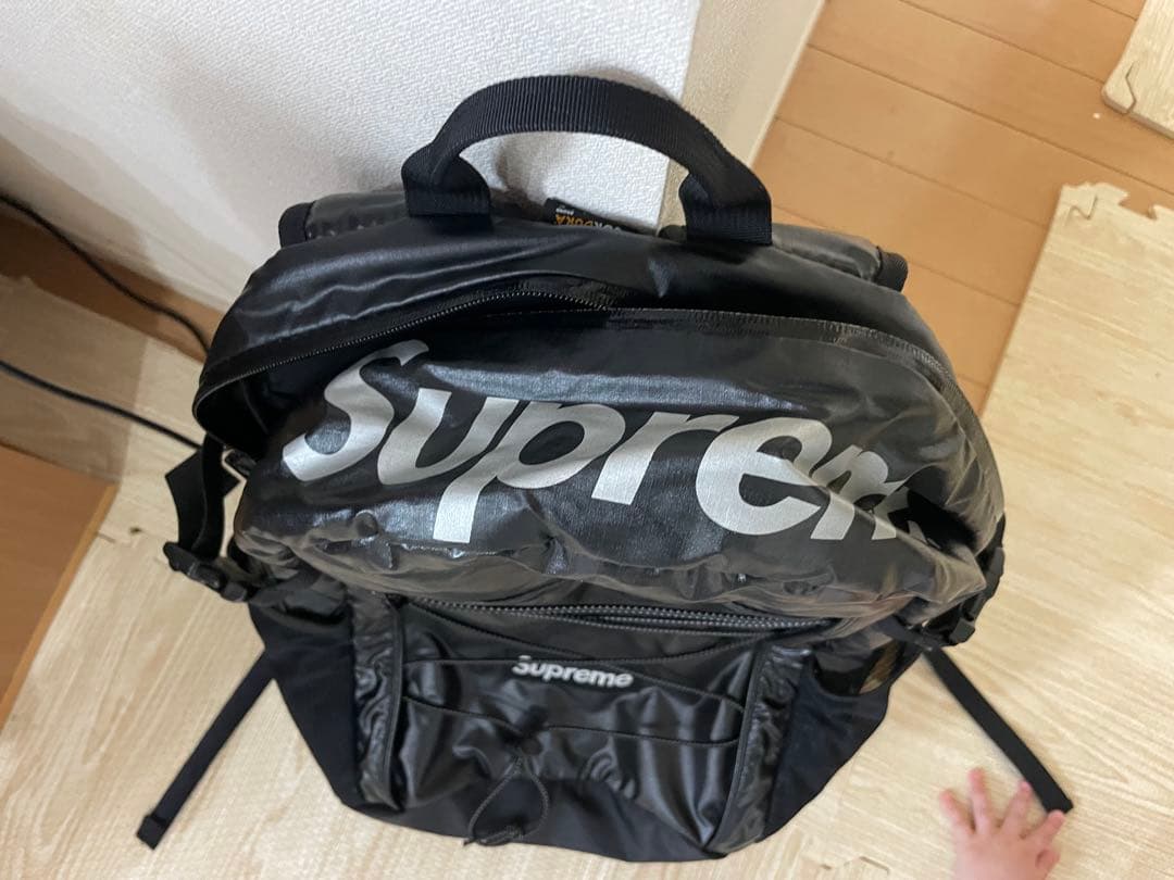プロフィールご覧下さい。値下げ交渉可⭐︎Supreme ブラック バックパック