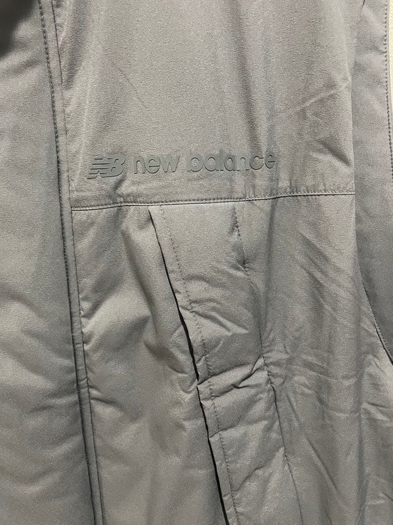 ニューバランス MET24 Padded Vest ダウンベスト