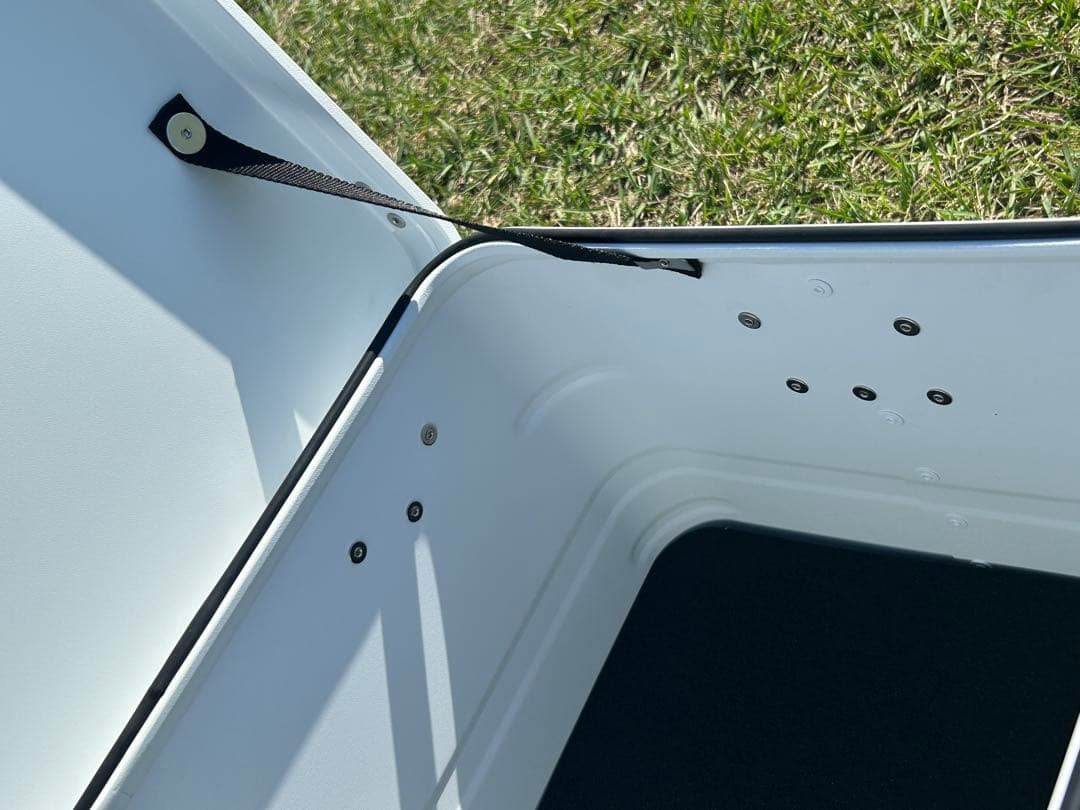 マットホワイト　スタッキング コンテナボックス 50l アウトドア　限定一点