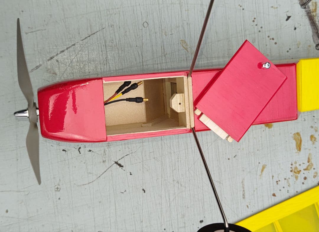 ラジコン飛行機（電動機）