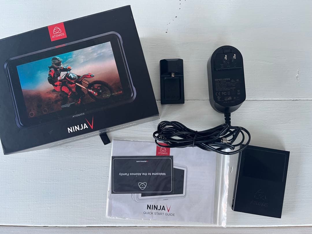 【美品】Atomos Ninja V ＋ バッテリー ＋ Caddy 2