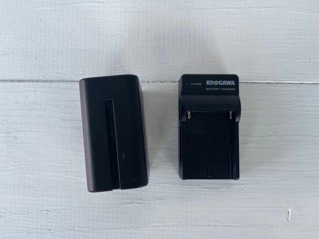 【美品】Atomos Ninja V ＋ バッテリー ＋ Caddy 2