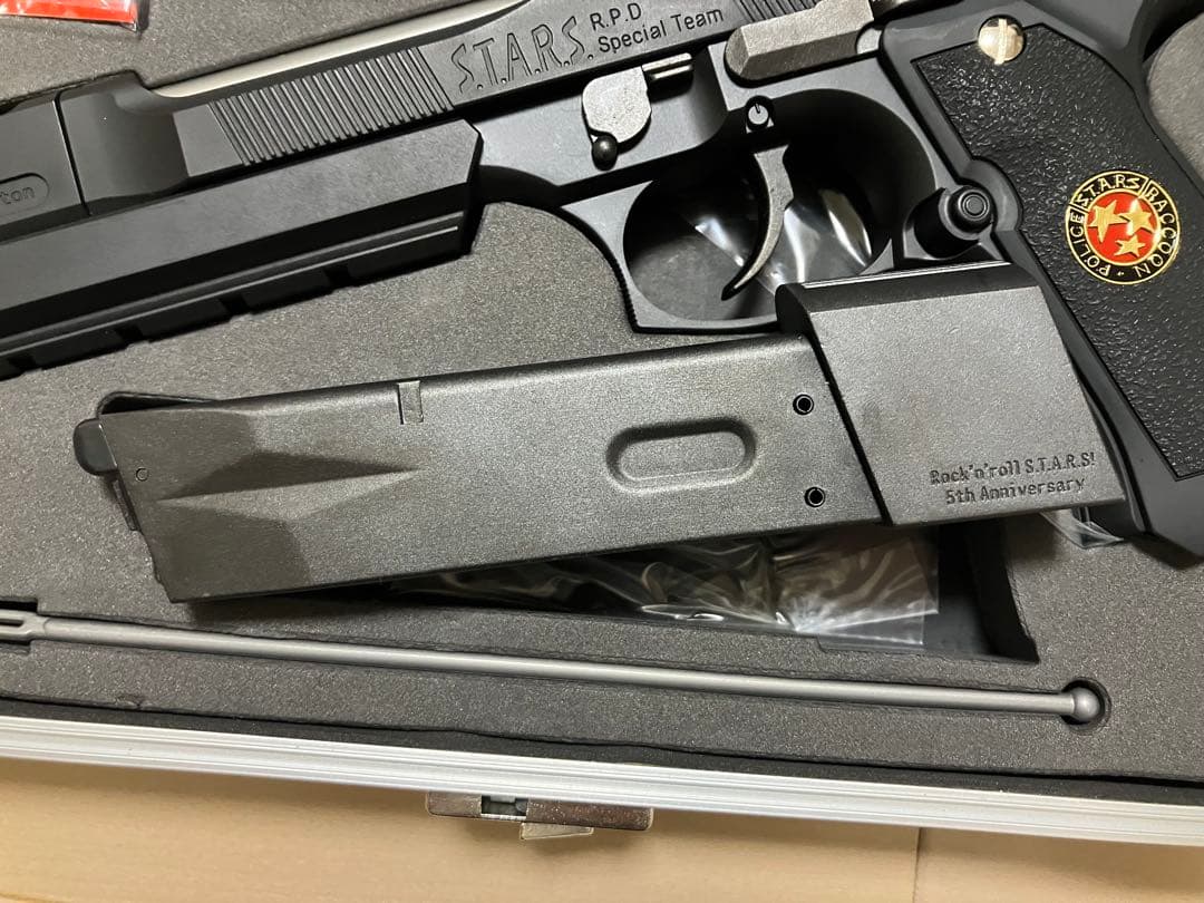 バイオハザード　東京マルイ サムライエッジ バリーバートンモデル 2001