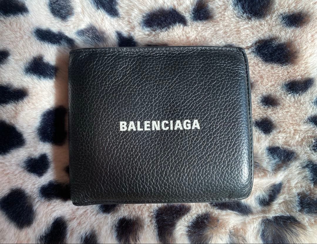 ❤︎BALENCIAGA ブラック 二つ折り財布❤︎