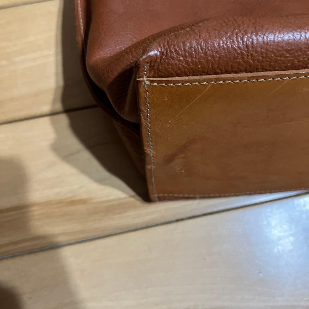 IL BISONTE イルビゾンテ　レザー　ハンドバッグ