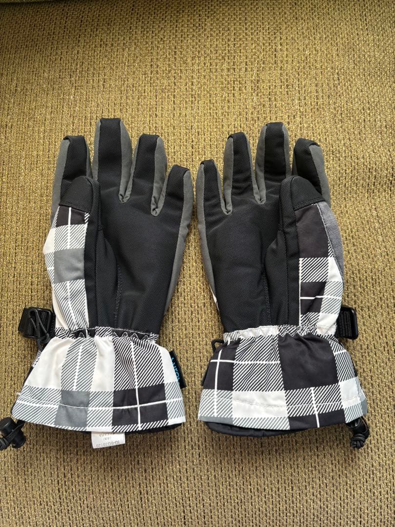 IGNIO (ONE PIECE)スノーボードウェア付属品8点