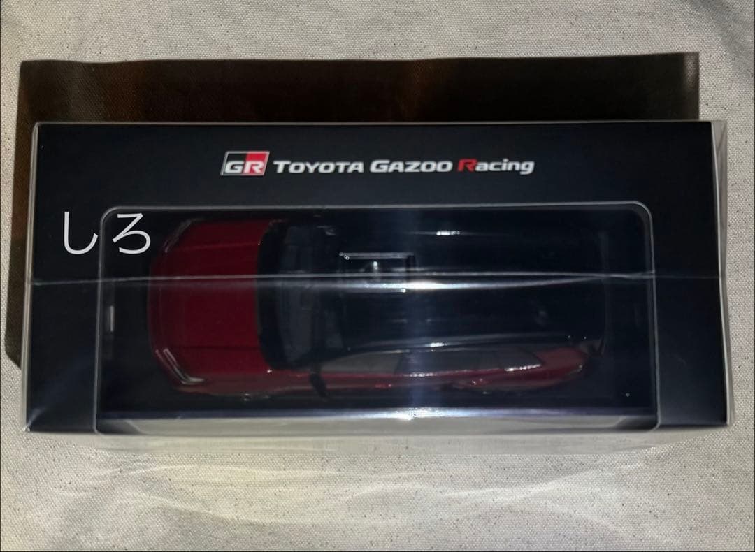 トヨタ RAV4 GRスポーツ 黒×赤 1/30カラーサンプルミニカー 色見本