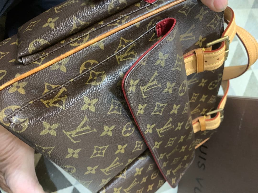 Louis Vuitton ハンドバッグ。バッグ ダークブラウン