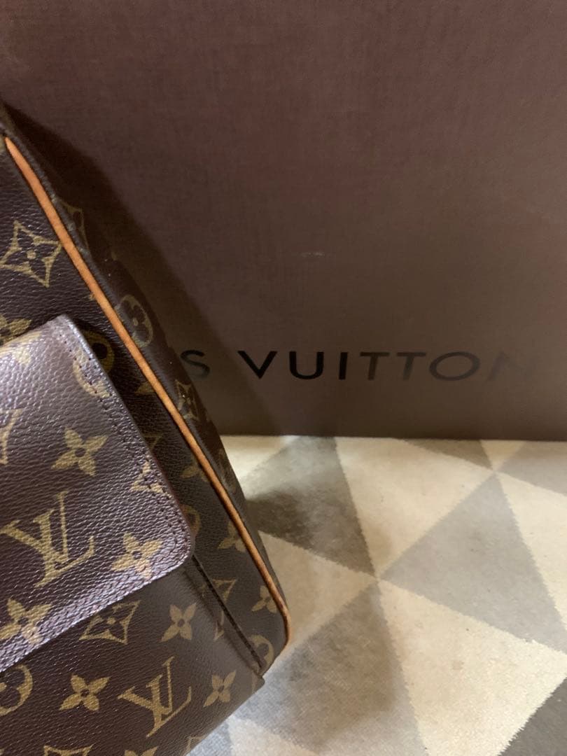 Louis Vuitton ハンドバッグ。バッグ ダークブラウン
