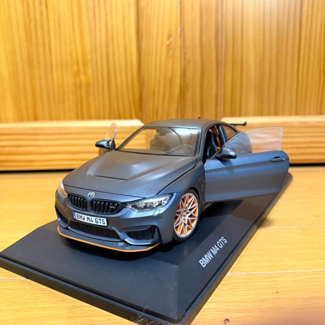 ミニチャンプス 1/18  M4 GTS 2016 ダークグレー