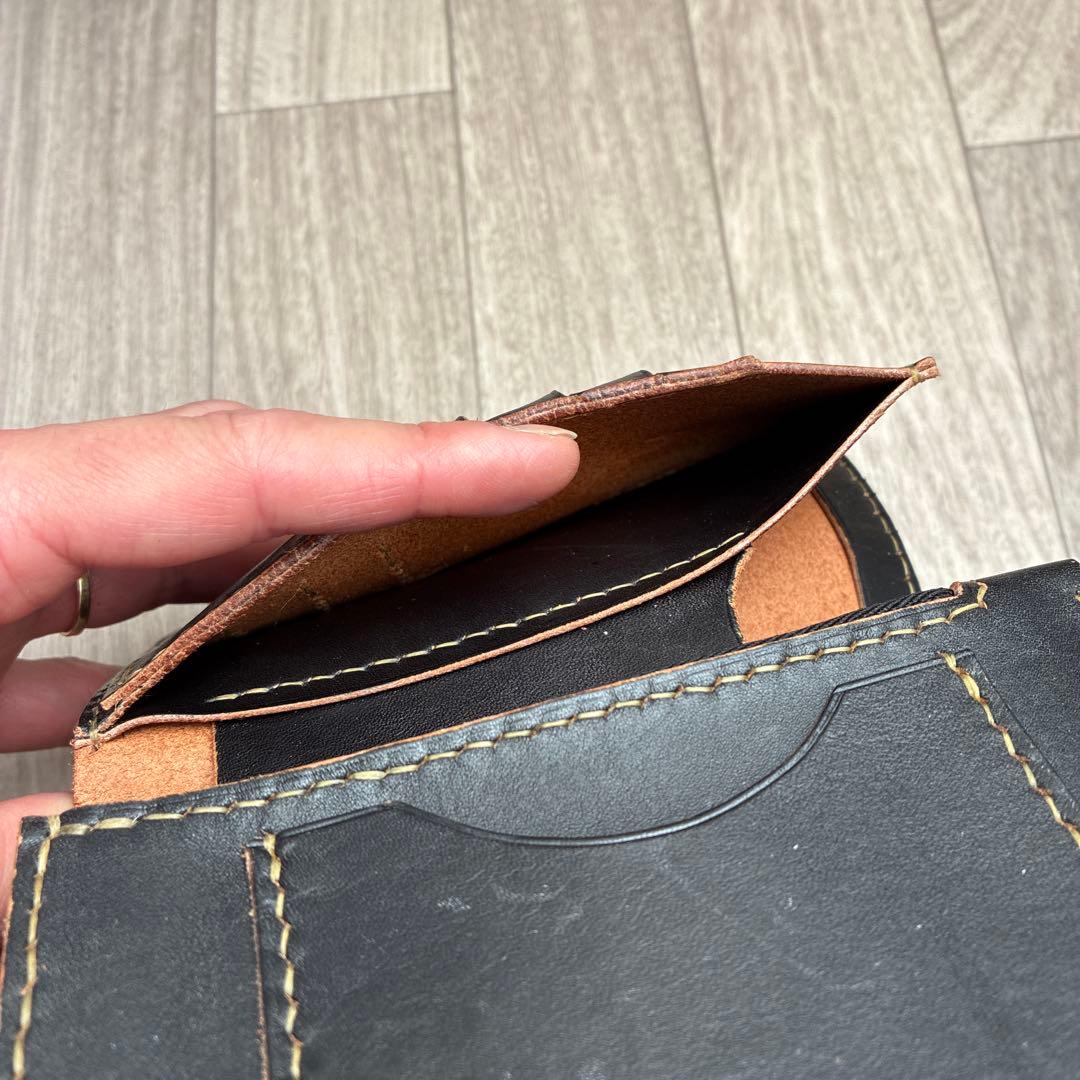 【茶芯ブラック】ミドルトラッカーウォレット　真鍮　お札を折らずに収納