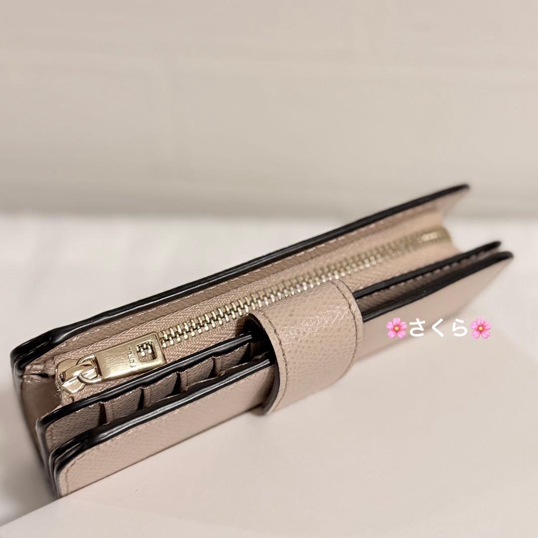 ✨極美品✨フルラ CAMELIA M コンパクト ウォレット
