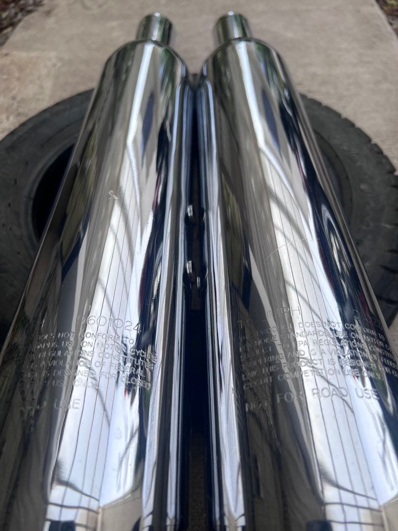 トライアンフ 純正オプション　スポーツマフラー ボンネビル t100