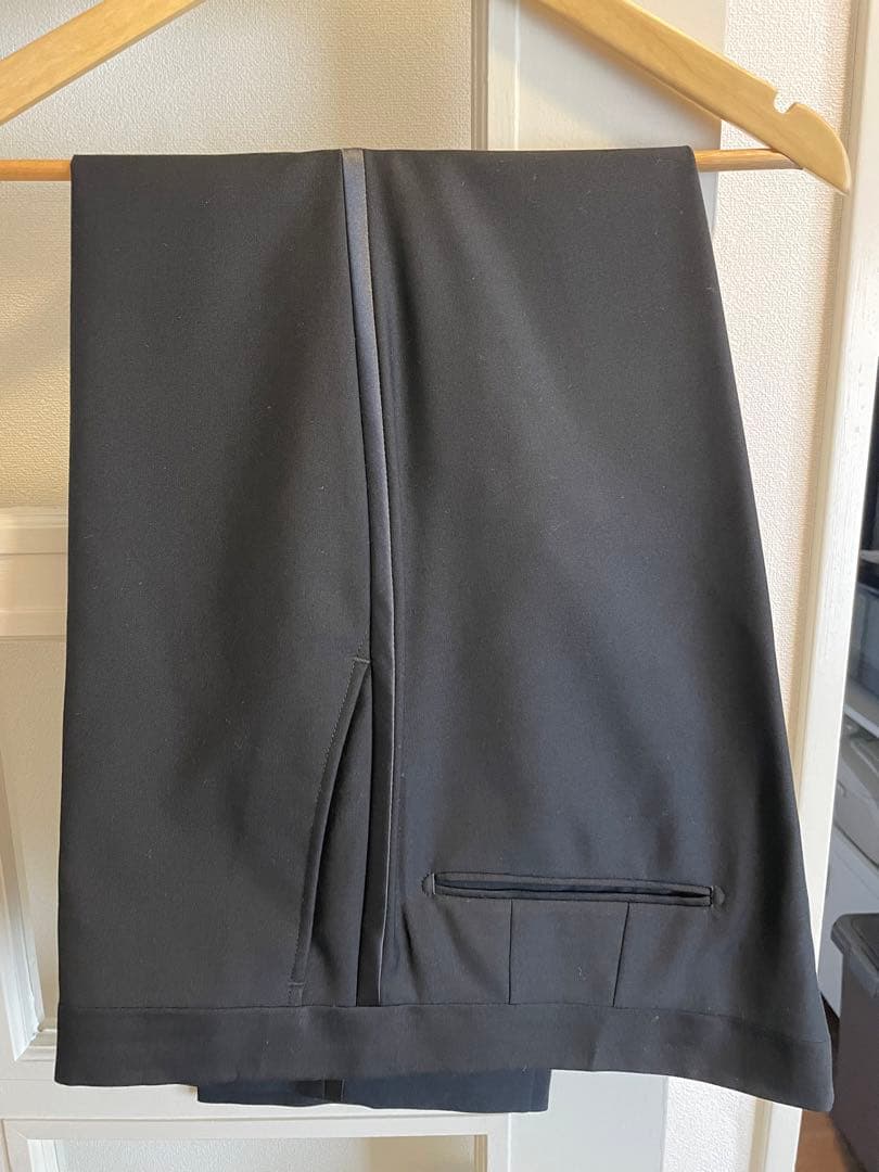 【美品】ヒルトン　メンズ　タキシード　黒　ブラック　結婚式　コンサート　食事会