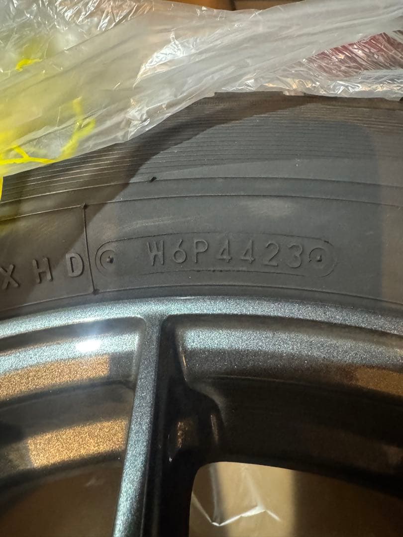 再出品　40アルファード用　スタッドレスタイヤ　4本セット