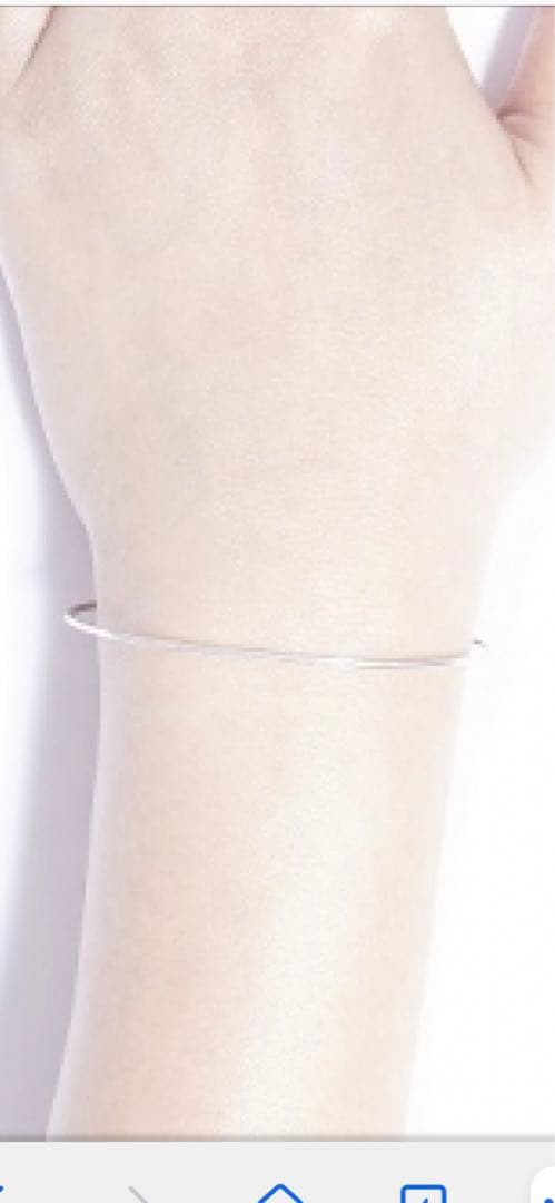 oeauホワイトゴールドバングル