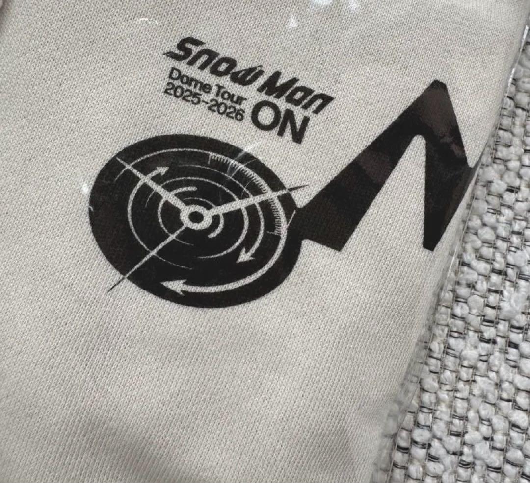  Man ジップアップパーカー 【Lサイズ】新品未開封