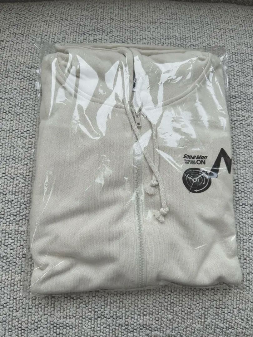  Man ジップアップパーカー 【Lサイズ】新品未開封