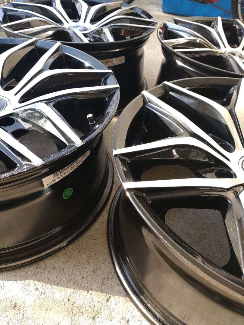 ハイエース専用DELFホイール18インチ4本セットnagao