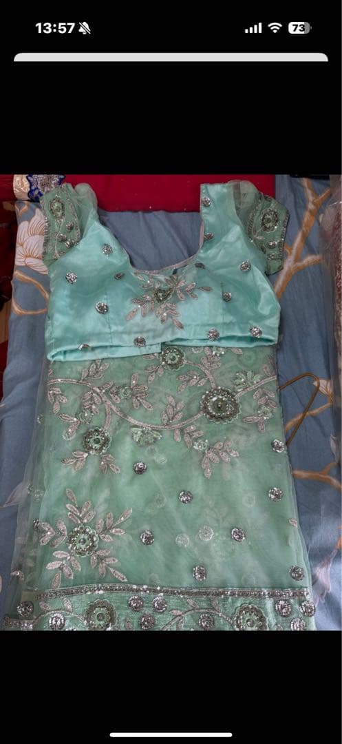 サリーとクルタ